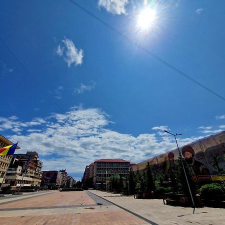 Cozy Appartment In The Center Targoviste Exterior foto