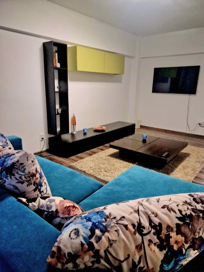 Cozy Appartment In The Center Targoviste Exterior foto