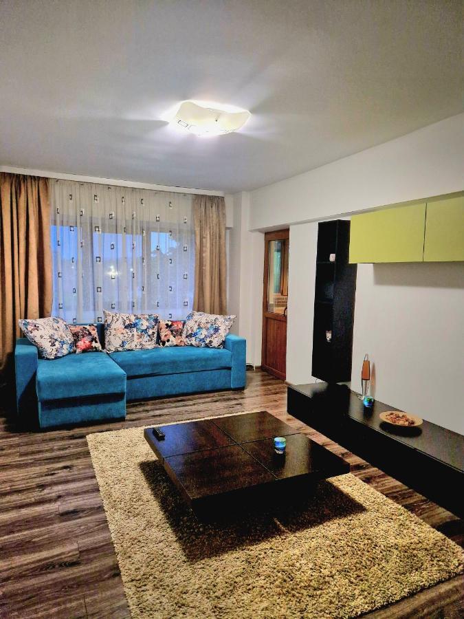 Cozy Appartment In The Center Targoviste Exterior foto